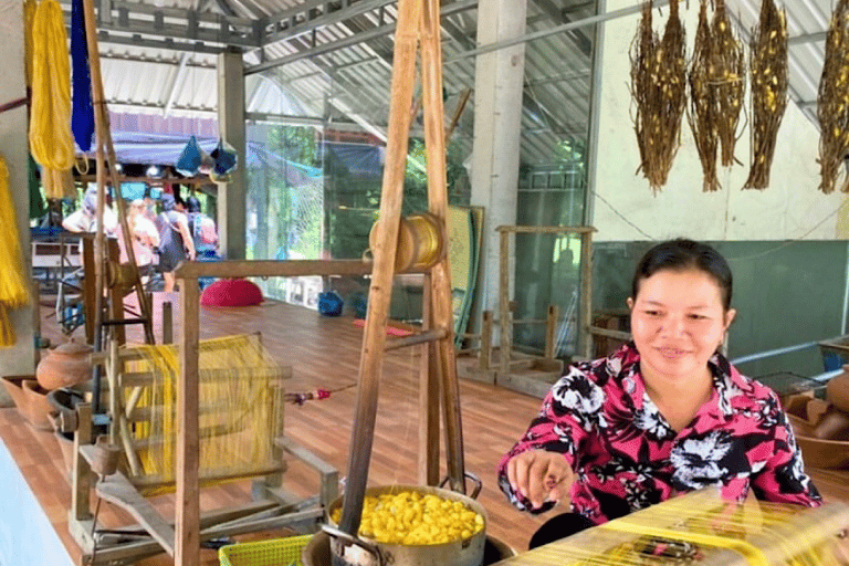 Phnom Penh: Silk Islands, Mekong River Life & Golden Temple Afternoon: Private Tour by Tuk-Tuk -English-Speaking Driver