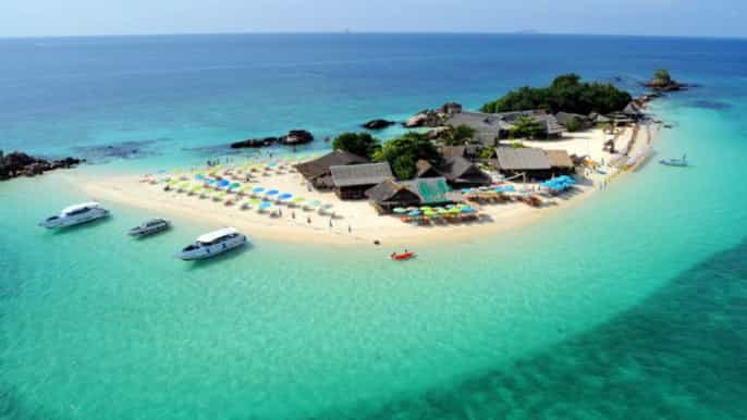 phuket khai islandsin koko päivän yksityinen moottoriveneretkikierros