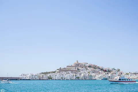 Vom Osten Ibizas: Hin- und Rücktransfer mit der Fähre von Ibiza-Stadt