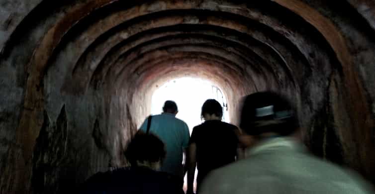 Singapore 2.5-Hour Walking Tour: Graves, Guns & Battles photo 5