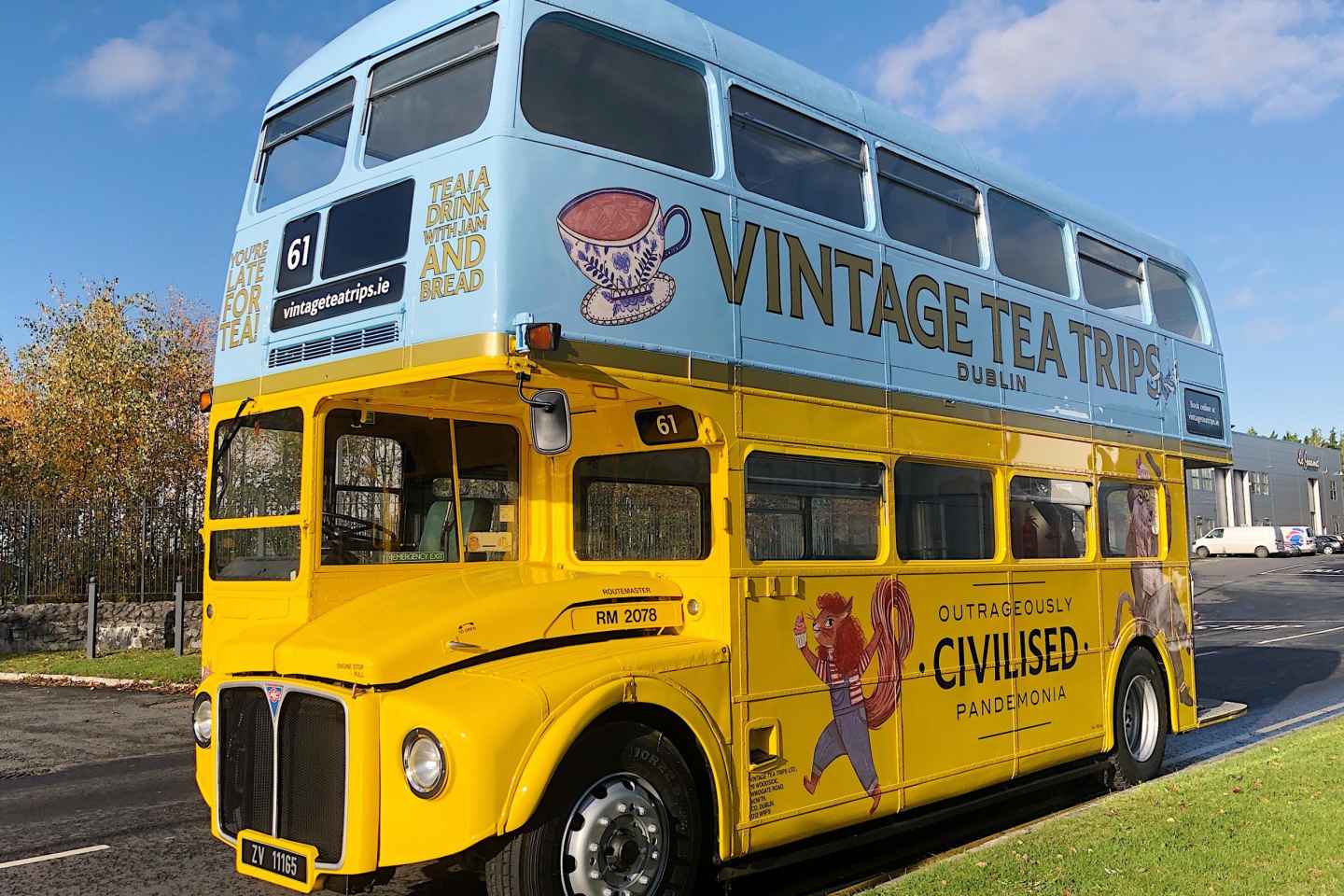 Dublin: Tour im Oldtimer-Bus mit Nachmittagstee
