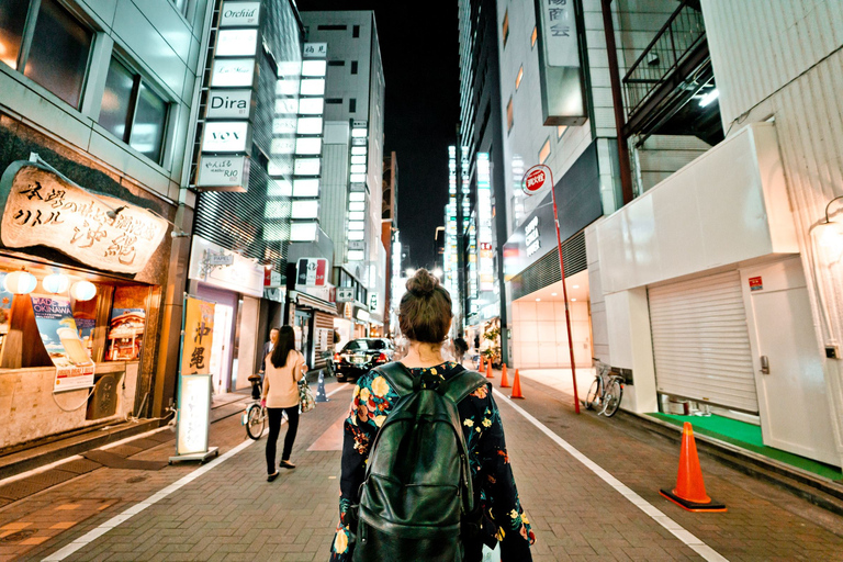 Tokio: Ginza, el distrito de tiendas de lujo, con guía localExplora Ginza con un lugareño: tour de 4 horas