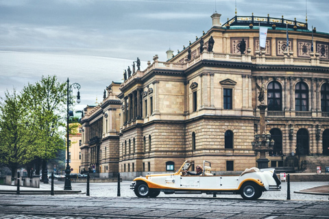 Praga: Tour di 1,5 ore in auto d&#039;epocaPraga: tour in auto vintage di 1 ora e 30 minuti