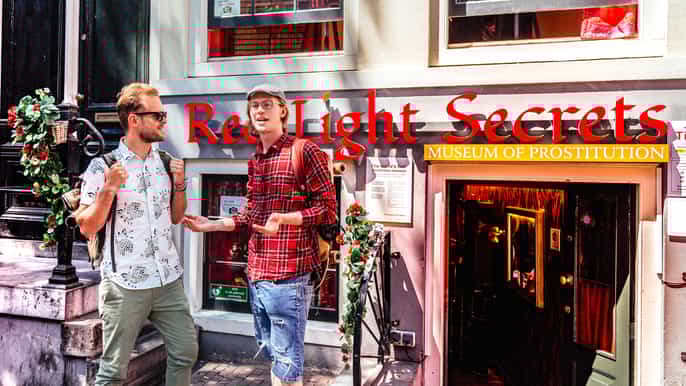 tour privado do distrito da luz vermelha de amsterdã com um local