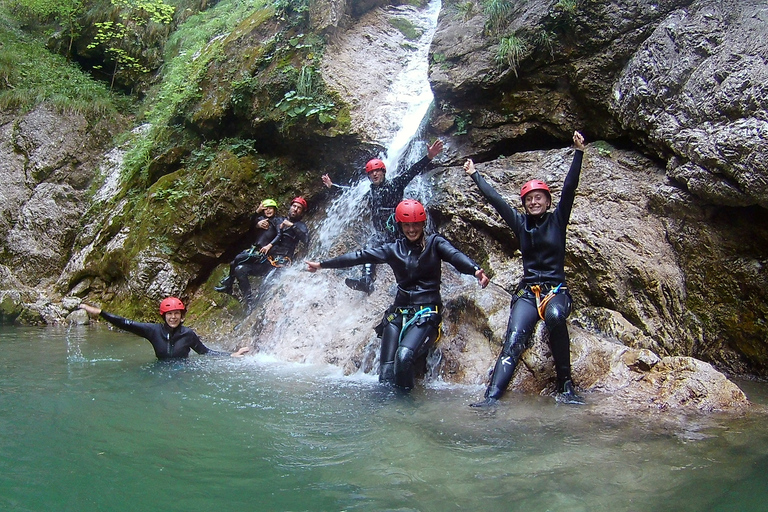 Van Bovec: Basisniveau Canyoning-ervaring in Sušec