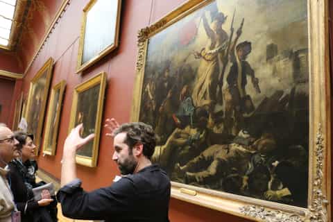 Paris: Louvre Tour with Skip-the-Ticket-Line