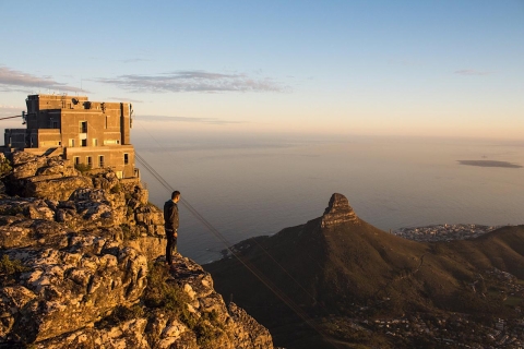 Kapsztad: wspólna wycieczka do góry stołowej, pingwinów i Cape PointKapsztad: Zwiedzanie z przewodnikiem Table Mountain i Capman's Peak Drive