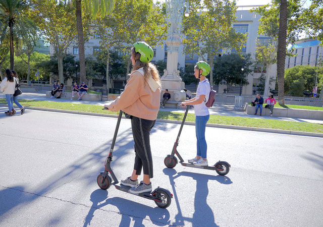 Barcelona: City Highlights Guided Tour by Electric Scooter