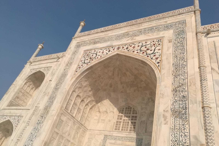 Desde Delhi: excursión de día completo al Taj Mahal en cocheTaj Mahal Tour con coche y guía