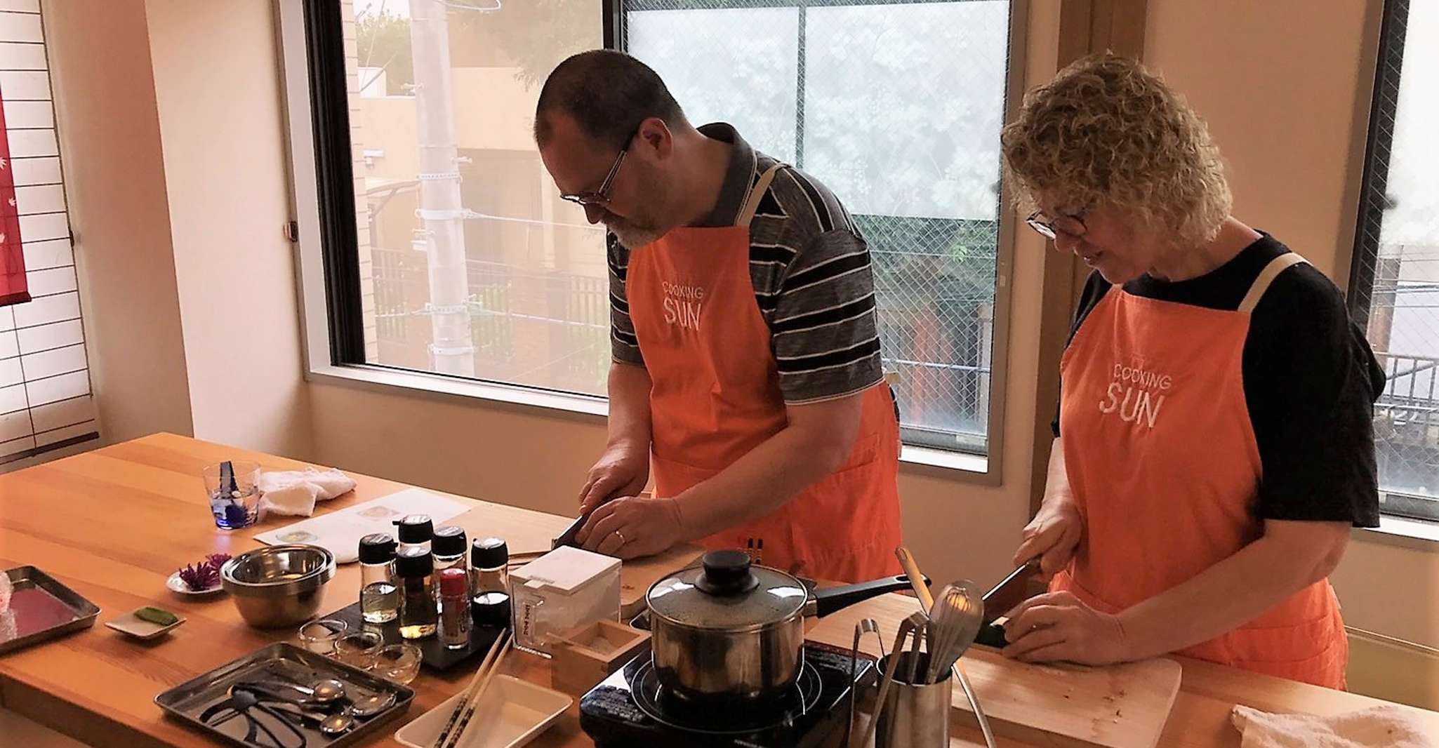 Tokyo: Sushi Making Class photo 7