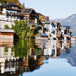 Vienna: Hallstatt & Alpine Peaks Day Trip with Skywalk Lift
