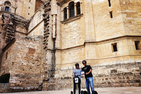 Málaga: tour en segway de 1 hora por el castillo de la AlcazabaOpción estándar