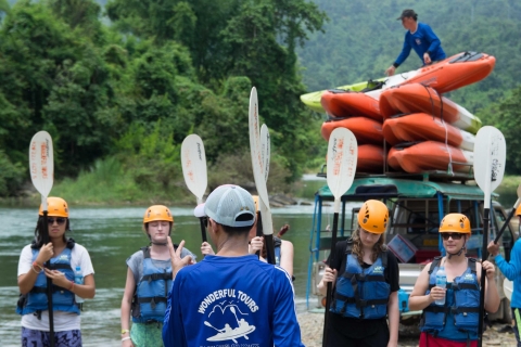 Vang Vieng : Kayak et spéléologie avec tyrolienne/lagon bleuVisite de la grotte de Tham Nam avec Zipline
