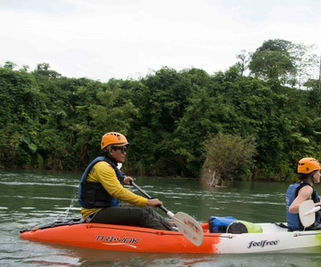 Vang Vieng: Kayaking & Cave Tubing with Zip Line/Blue Lagoon