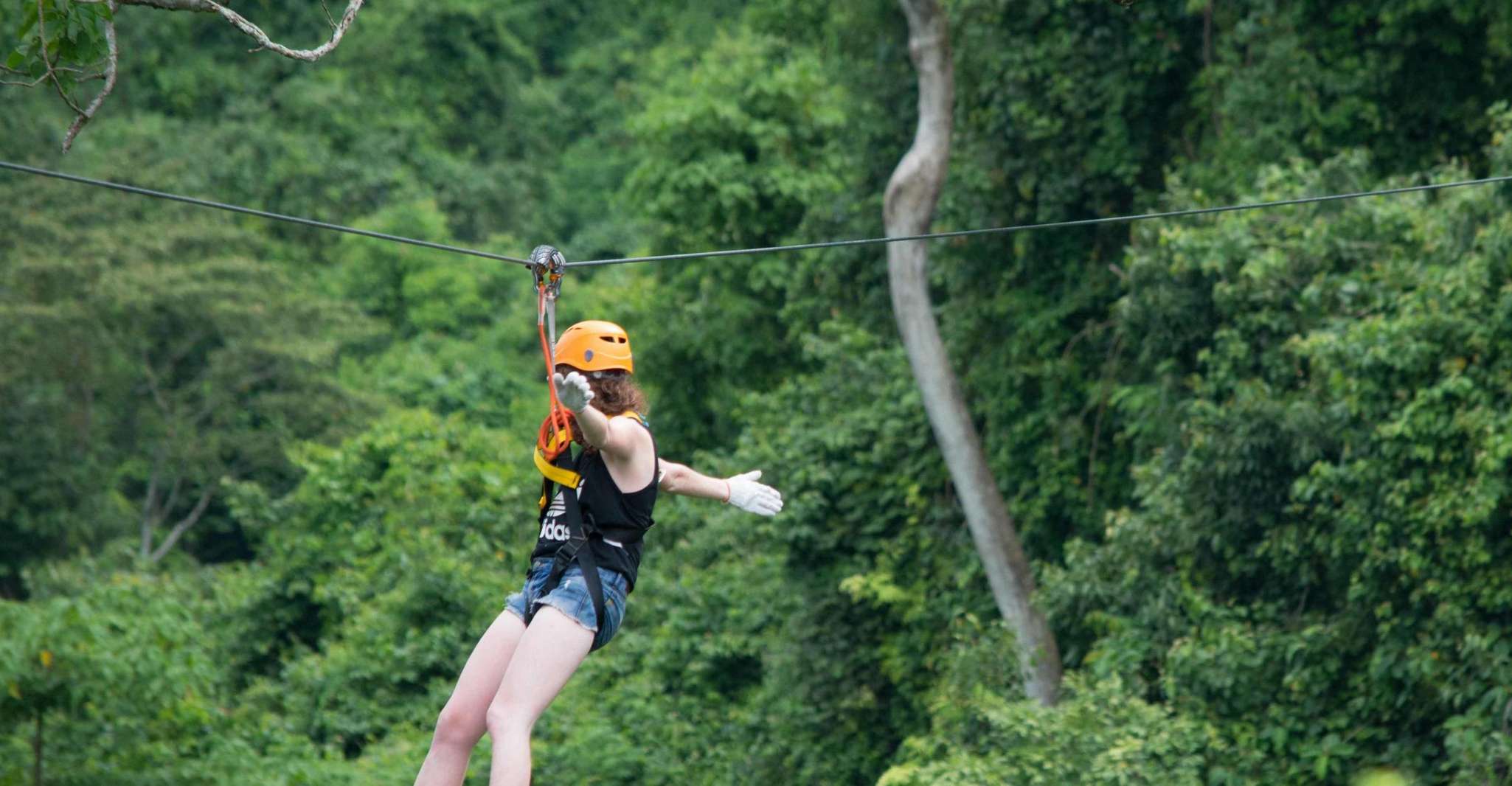 Vang Vieng, Kayaking & Cave Tubing with Zip Line/Blue Lagoon - Housity