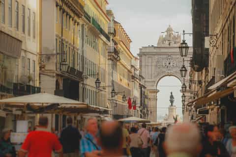 Lisbon: Full-Day Shopping Private Tour