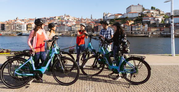 Porto: Riverside Panoramic E-Bike Tour