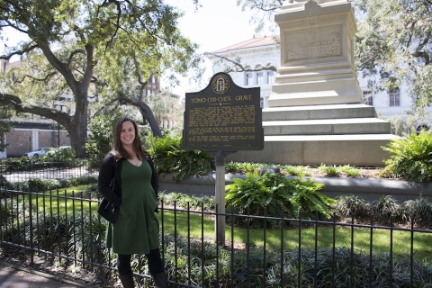 Savannah: History Walking Tour with Coffee and Chocolate