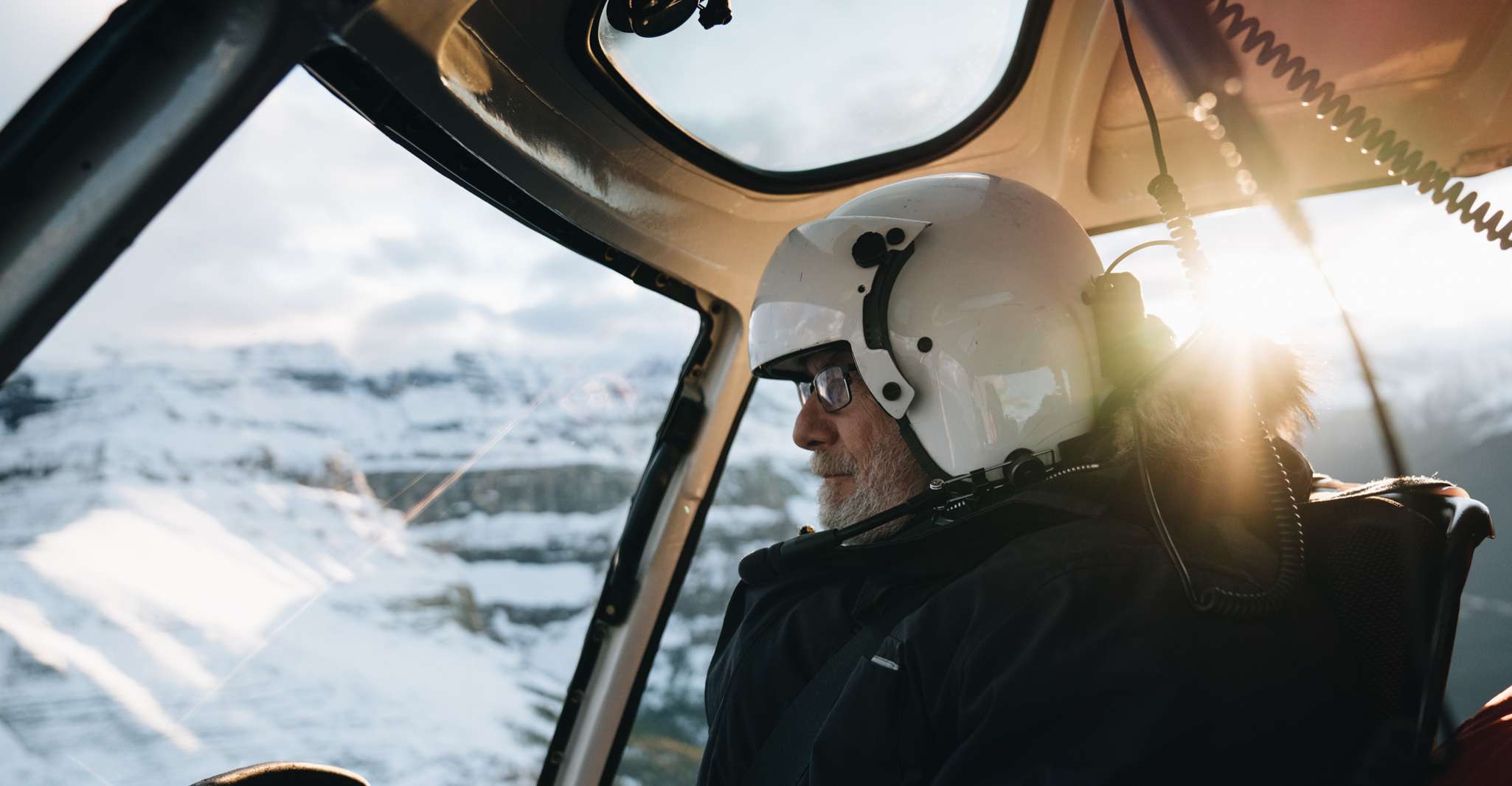 From Clearwater, Canadian Rockies Helicopter & Snowshoe Tour - Hizvo