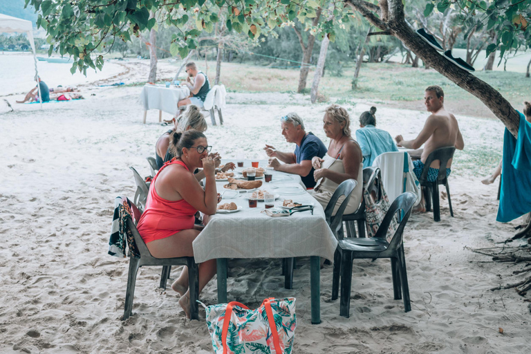 Trou d'Eau Douce: Southeast Coast Island Adventure