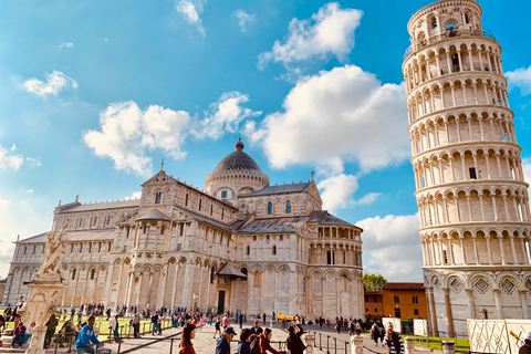 Desde La Spezia: excursión en tierra de ida y vuelta al crucero de PisaTraslado y recorrido a pie por la ciudad de Pisa