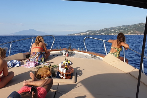 De Sorrente : excursion privée d'une demi-journée en bateau à CapriOption standard