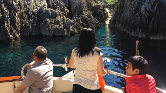 de sorrento passeio de barco privado de 4 horas em direção a positano