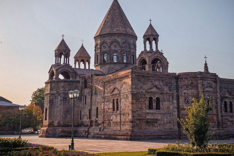 From Yerevan: Khor Virap & Echmiadzin Private EV Tour