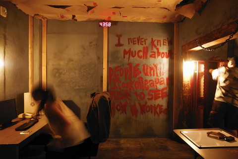 Cingapura: Ingresso para o Trapped Escape RoomIngresso antes das 18h (máximo de 10 pessoas)