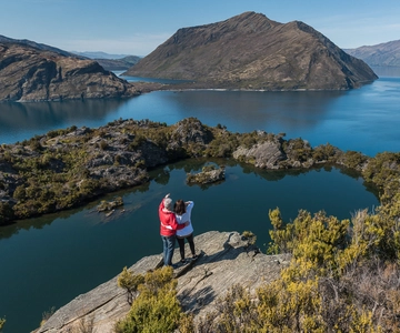 Wanaka: Watertaxi & Mou Waho Island Tour