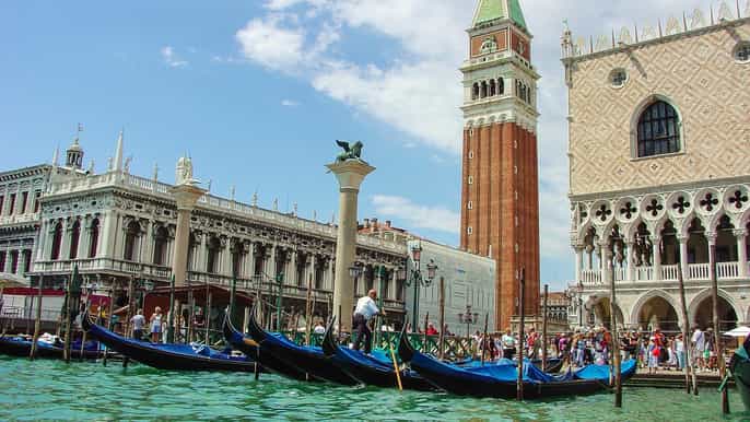 venice 1.5hour power gondolas