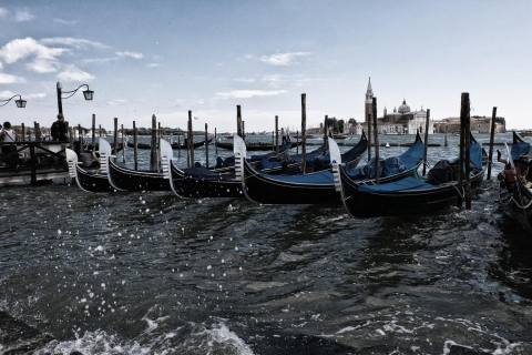 Venedig: Gondel & DogenpalastFranzösische Tour