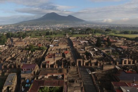 Naples: Pompeii, Herculaneum, and Mount Vesuvius Tour