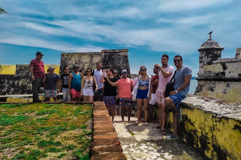 Van Cartagena: Island Beach Trip op een piratenschip en lunch
