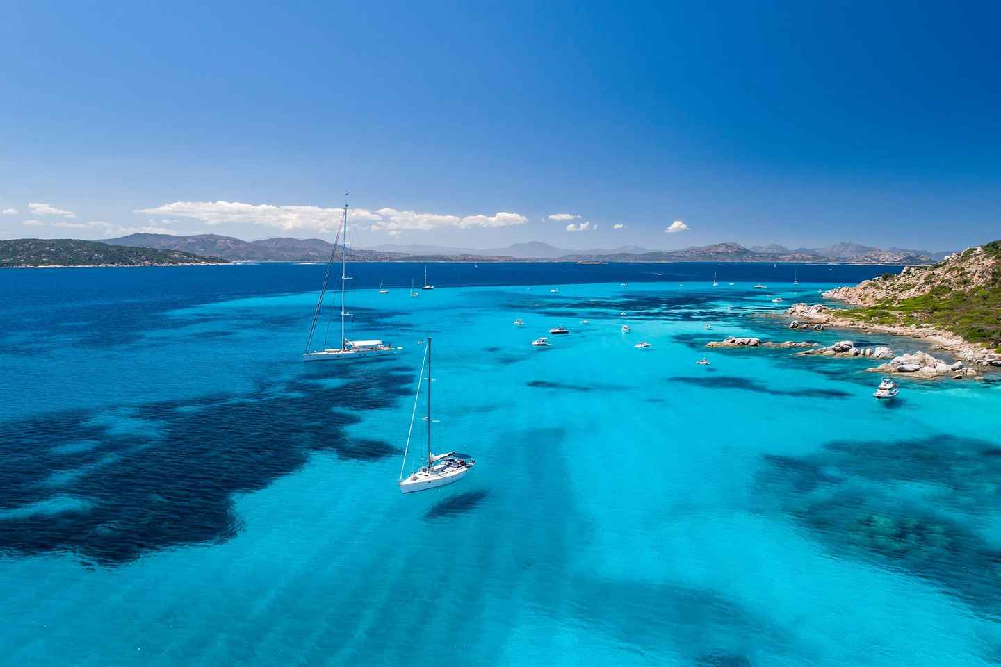 Sardegna: Tavolara Boat Tour with Snorkeling