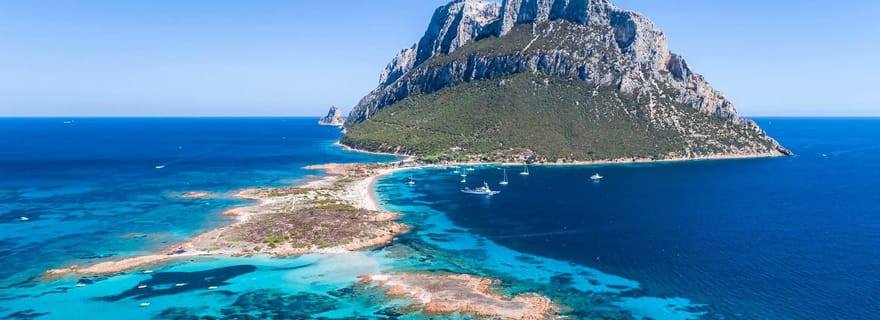 Sardaigne : tour en bateau à Tavolara avec plongée avec tuba