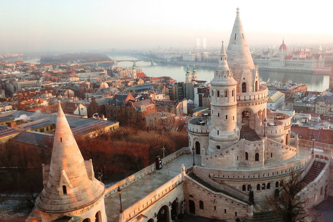 Budapest: tour guiado en autobús de 4 horas con crucero por el río