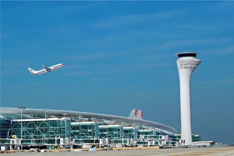 Dżudda: Prywatny transfer na lotnisko w jedną stronę lub w obie stronyJeddah Hotele do Lotnisko Jeddah