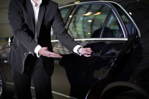 Jeddah: Private 1-Way or Round-Trip Airport Transfer