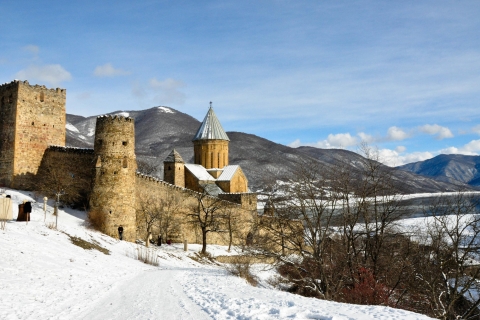 Ab Tiflis: Tour nach Kazbegi, Stepantsminda und GudauriAb Tiflis: Kazbegi, Stepantsminda & Gudauri – Private Tour