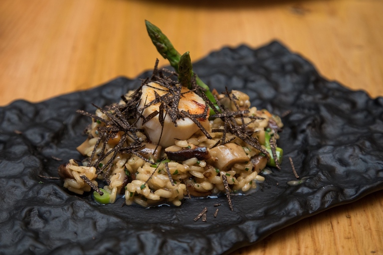 Barcelona: Wine and Tapas Tour for Lovers of Spanish Food