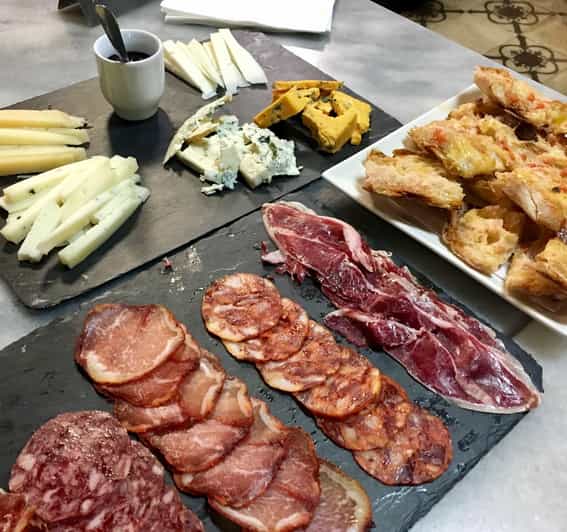Barcelona Autentisk Tapas Crawl GetYourGuide