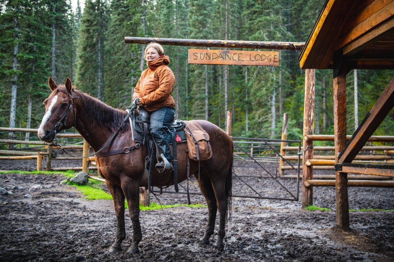 Banff: 2-Day Overnight Backcountry Lodge Trip by Horseback