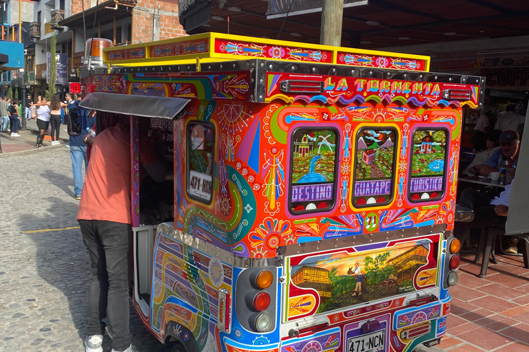 جولة غواتابي: ألتو ديل تشوتشو، وبيدرا ديل بينيول، والغداء، والمزيد