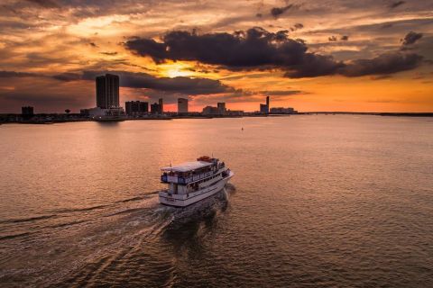 Atlantic City: Quiet Bay Cruise With Happy Hour Options