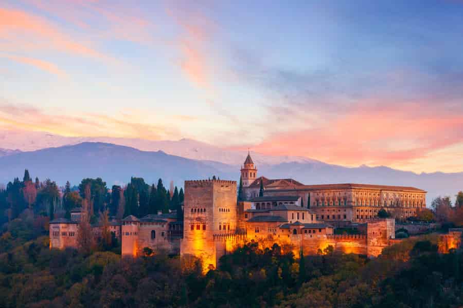 Granada: Alhambra-Führung mit nasridischen Palästen und Gärten