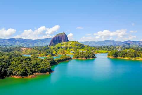 From Medellin: Guatapé Full-Day Tour with Piedra del Peñol