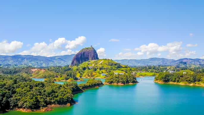 depuis medellin journée à guatapé avec piedra del peñol