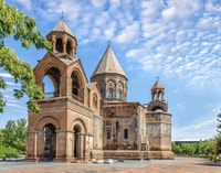 Discover Echmiadzin and Zvartnots - Housity