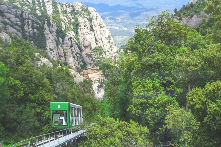 Barcelona: Full-Day Montserrat Tour with Lunch and Wine